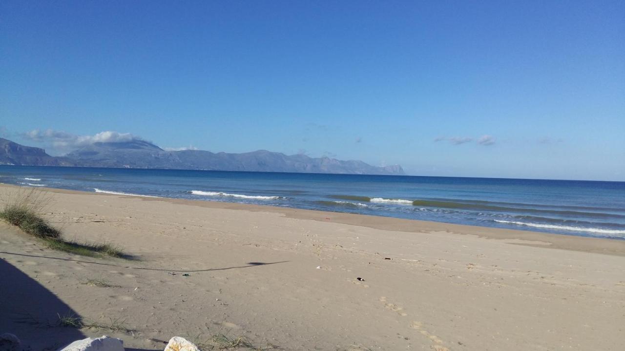 Doride Appartamento Sulla Spiaggia Balestrate Exterior photo